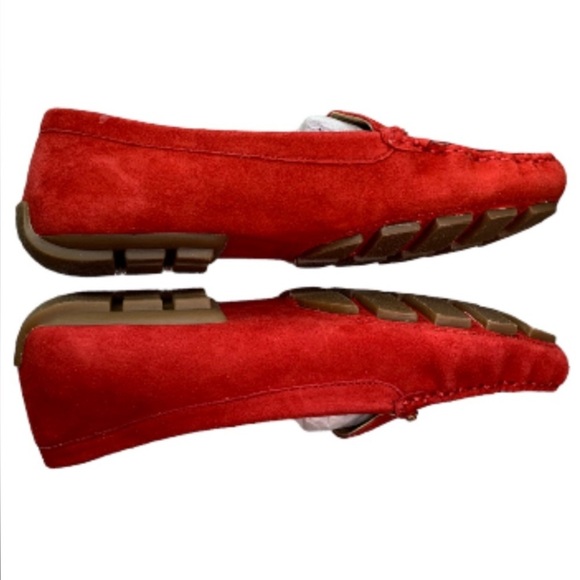 LANDSEND Women’s Red Suede, Gold Horse Bit Driving Mocs Never Worn, In Storage - Picture 6 of 13